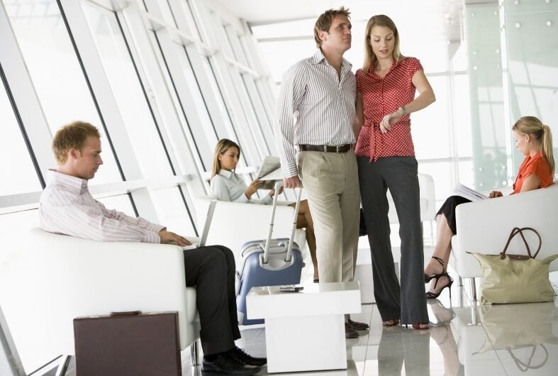 Airport flight delays due to government shutdown