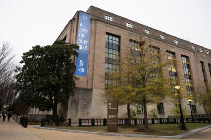 The Mary E. Switzer Memorial Building in Washington, D.C., headquarters of the Administration for Children and Families, the HHS division that oversees the Office of Refugee Resettlement.