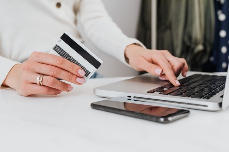 Credit card interest rates remain above 20%, making purchases significantly more expensive for consumers who carry balances from month to month.